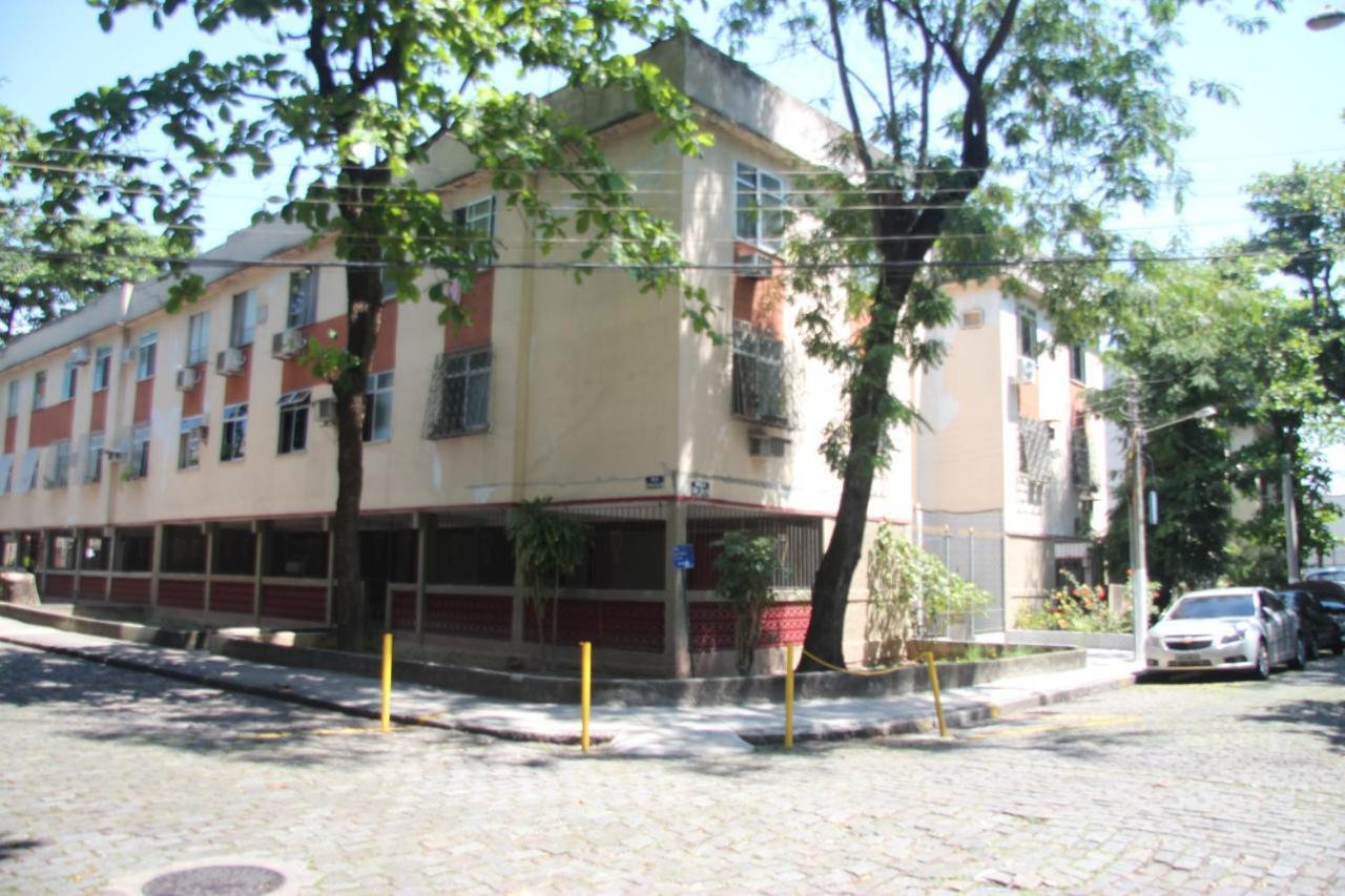 Quarto Privativo em Condominio Rio de Janeiro Esterno foto